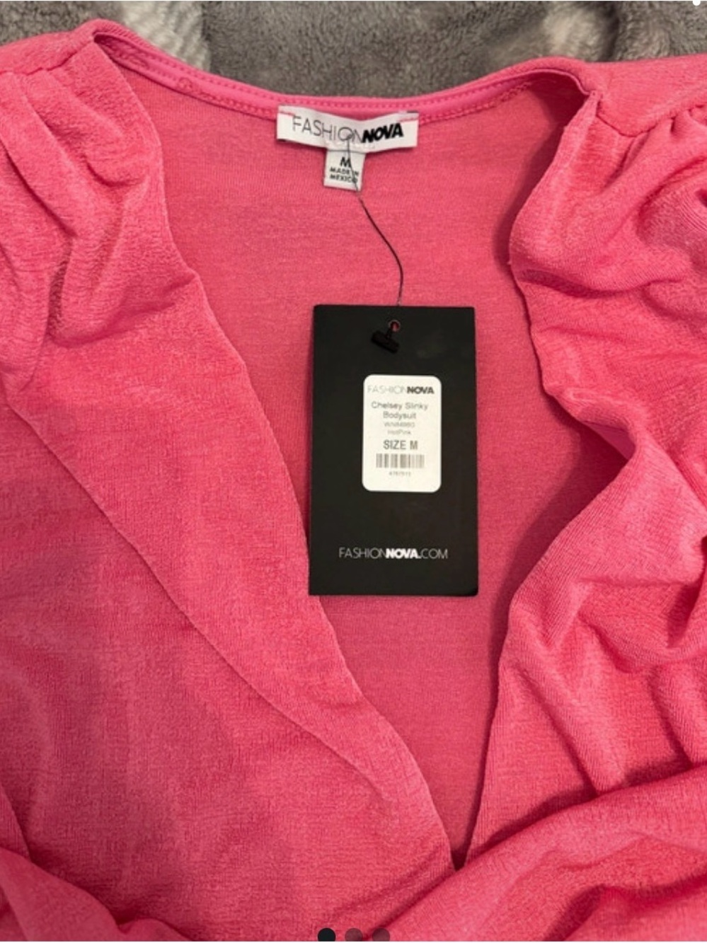Fashion Nova Pink  V-Neck bodysuit